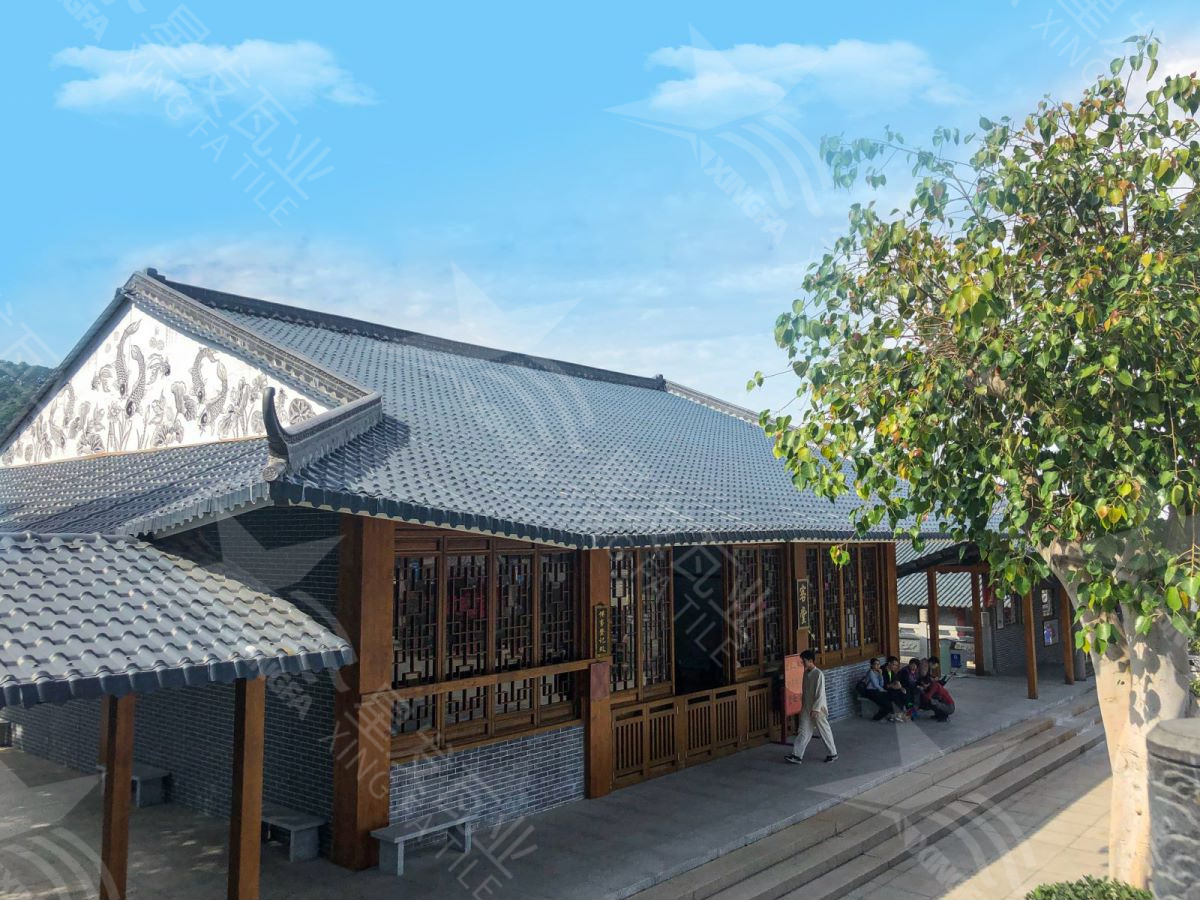 四合院別墅裝飾采光琉璃瓦 隔熱防水堅(jiān)韌紅色樹脂防腐瓦 廈門仿古建筑樹脂瓦廠家生產(chǎn)制造